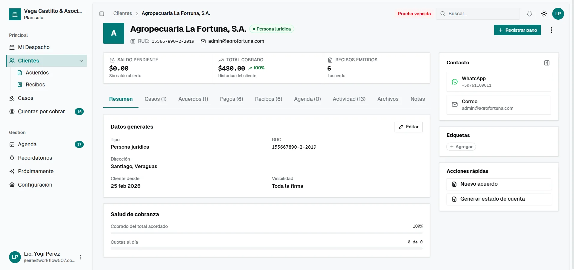 Ficha de cliente con saldo pendiente, total cobrado, recibos emitidos y salud de cobranza